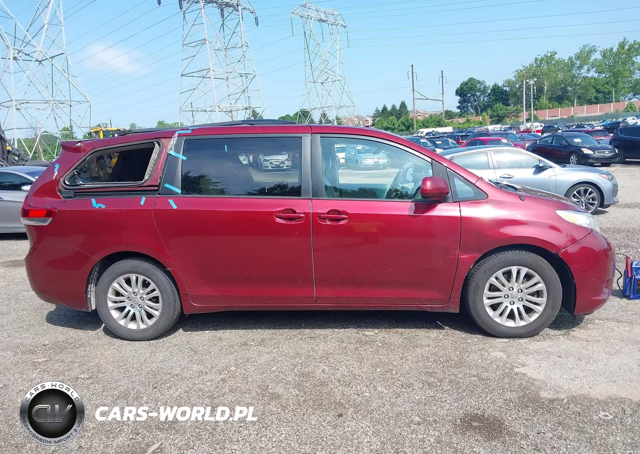 2013 Toyota Sienna Xle V6 8 Passenger VIN:5TDYK3DC2DS380495 - 14