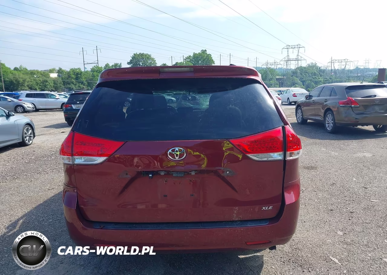 2013 Toyota Sienna Xle V6 8 Passenger VIN:5TDYK3DC2DS380495 - 17