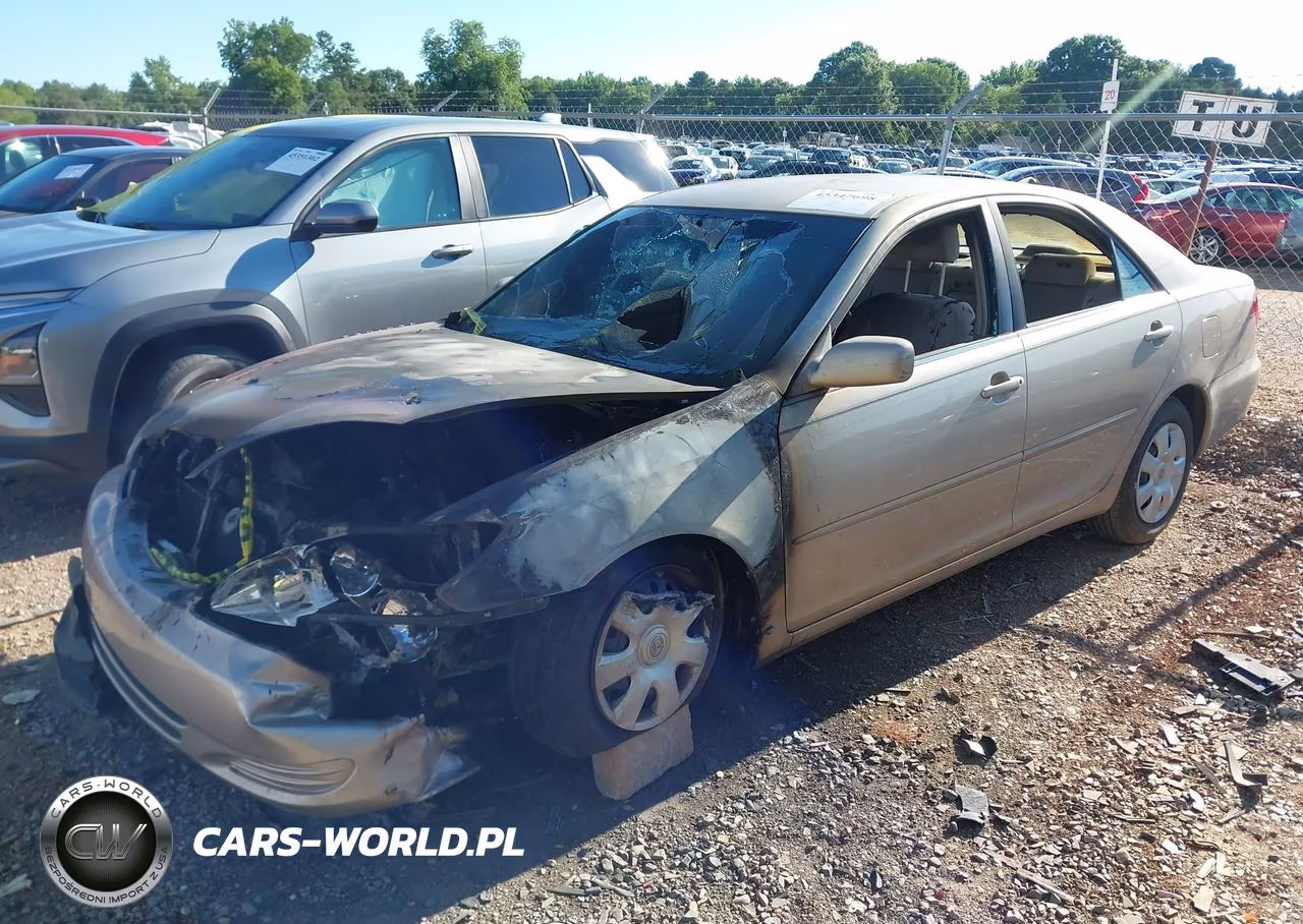 2002 Toyota Camry Le VIN:4T1BE32K02U564023 - 2