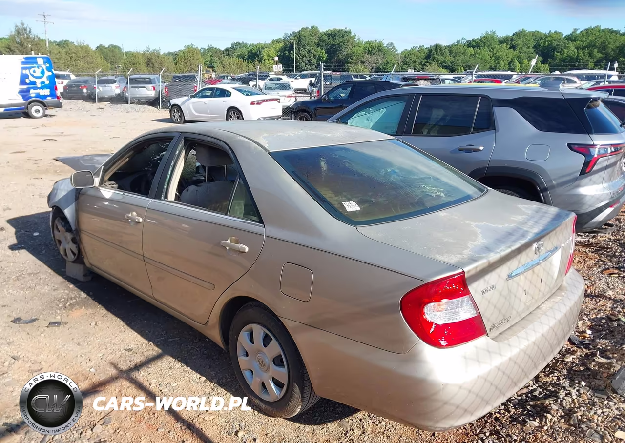 2002 Toyota Camry Le VIN:4T1BE32K02U564023 - 3