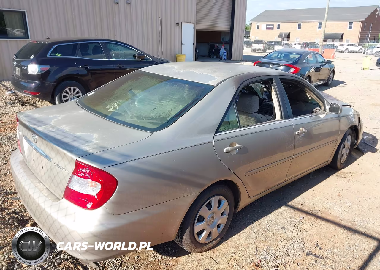 2002 Toyota Camry Le VIN:4T1BE32K02U564023 - 4
