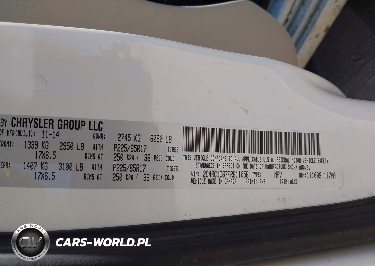 2015 Chrysler Town & Country Touring-L VIN:2C4RC1CG7FR611056 - 9