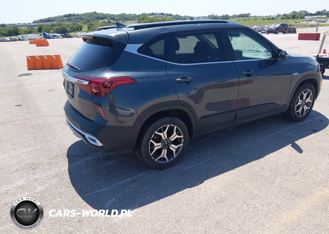 2023 Kia Seltos Ex VIN:KNDERCAAXP7459672 - 4