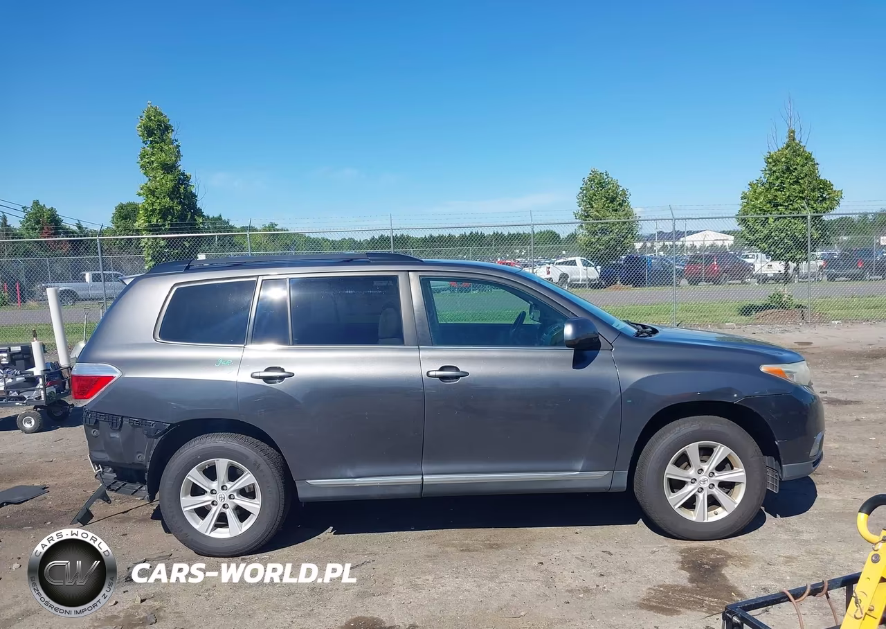 2011 Toyota Highlander Base V6 VIN:5TDBK3EH3BS044397 - 13