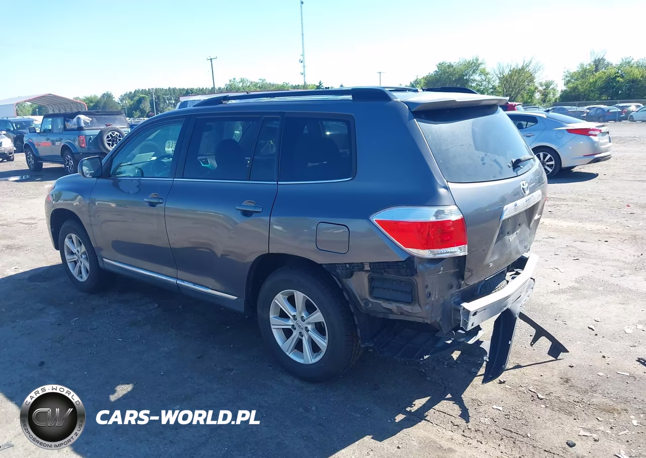 2011 Toyota Highlander Base V6 VIN:5TDBK3EH3BS044397 - 3