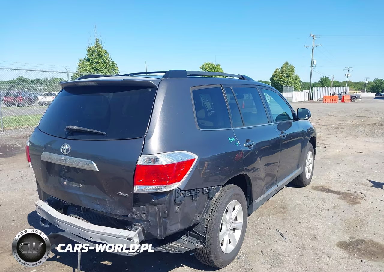 2011 Toyota Highlander Base V6 VIN:5TDBK3EH3BS044397 - 4