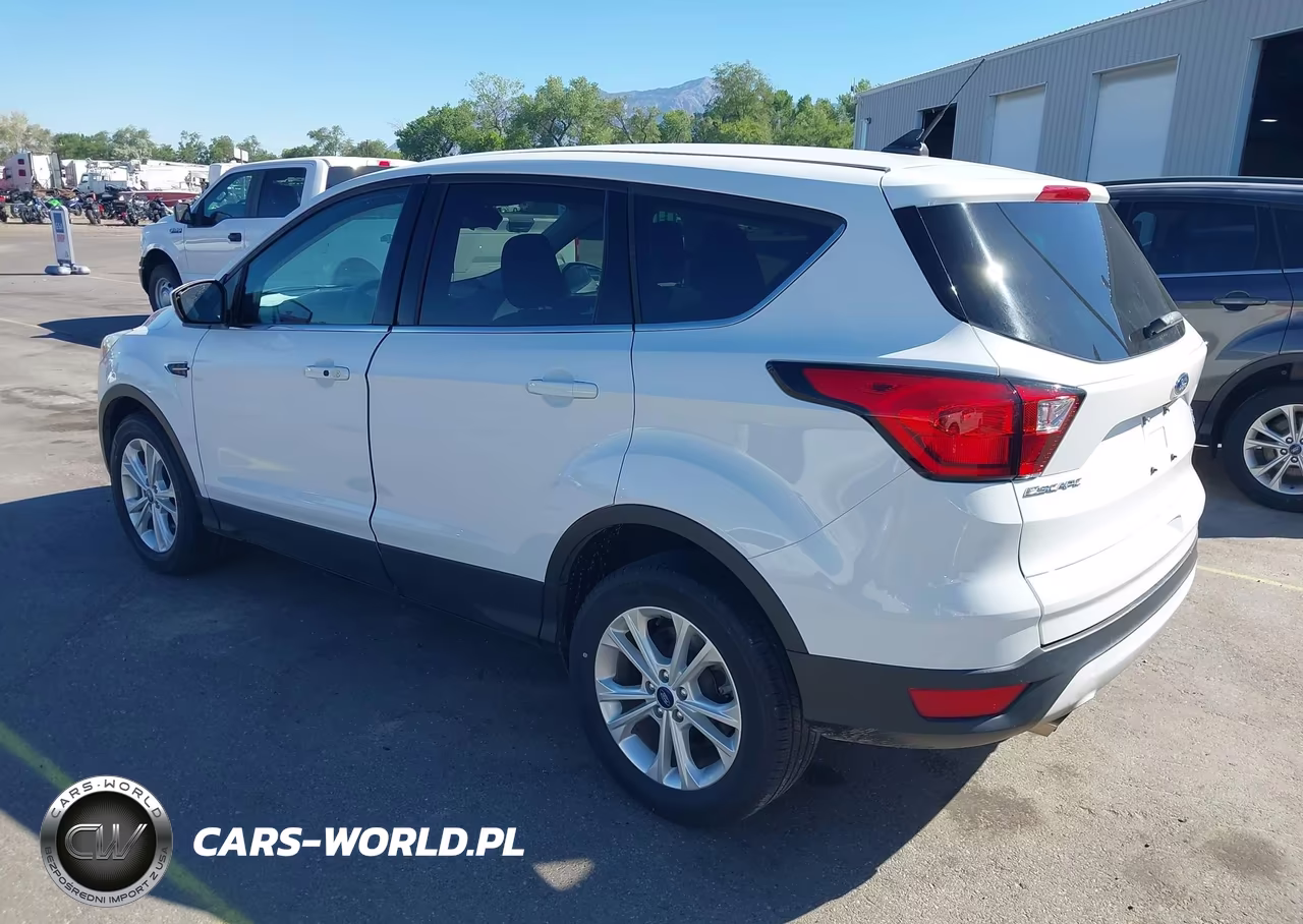 2019 Ford Escape Se VIN:1FMCU9GDXKUB71229 - 3
