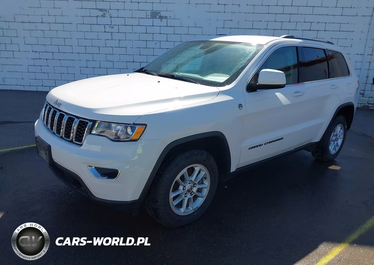 2019 Jeep Grand Cherokee Laredo E 4X4 VIN:1C4RJFAGXKC766130 - 2