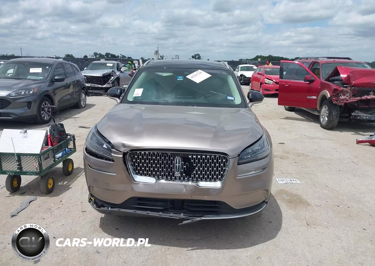 2020 Lincoln Corsair Standard VIN:5LMCJ1C90LUL11394 - 11