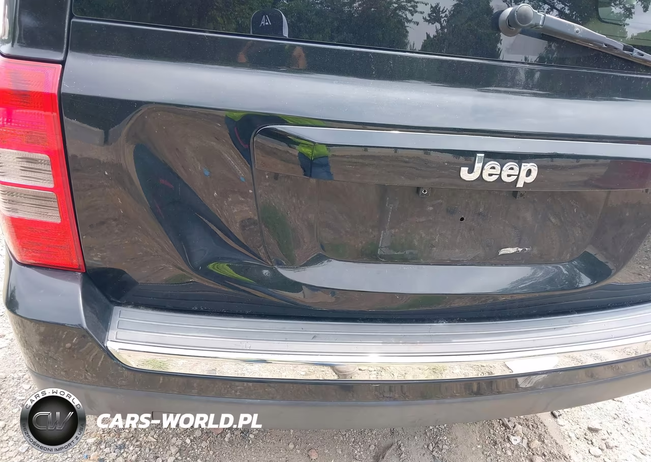 2012 Jeep Patriot Latitude VIN:1C4NJPFA9CD698469 - 13