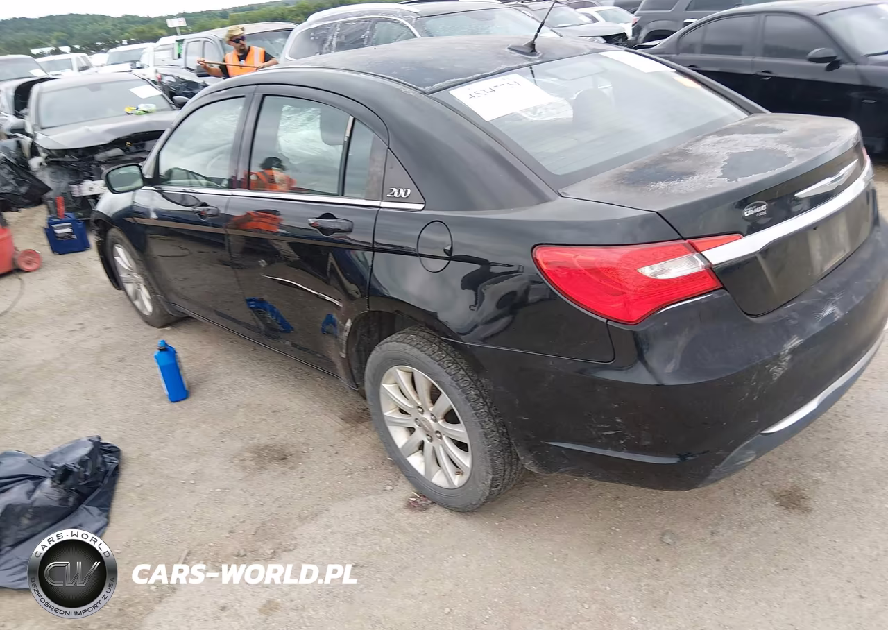 2011 Chrysler 200 Touring VIN:1C3BC1FB6BN575793 - 3