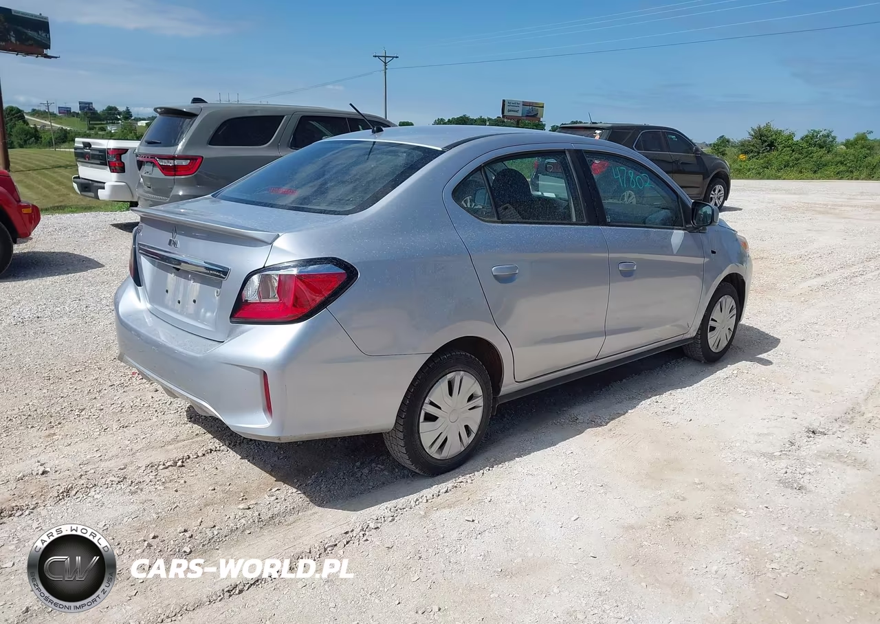 2023 Mitsubishi Mirage G4 Black Edition-Es-Le VIN:ML32FUFJ6PHF04701 - 4