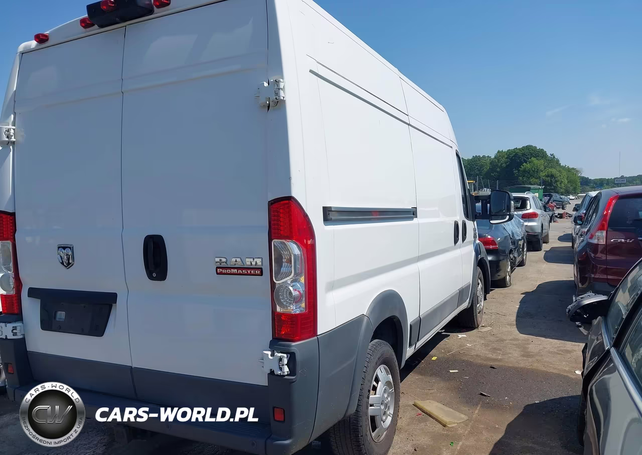 2018 Ram Promaster 2500 High Roof 136 Wb VIN:3C6TRVCG7JE119012 - 4