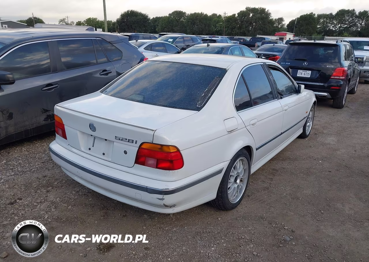 2000 BMW 528Ia VIN:WBADM6341YGU17683 - 4