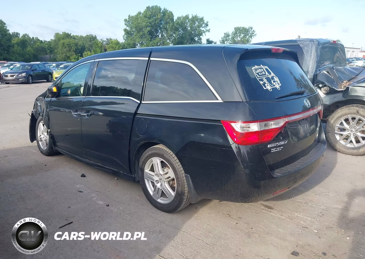 2013 Honda Odyssey Touring-Touring Elite VIN:5FNRL5H97DB018498 - 3
