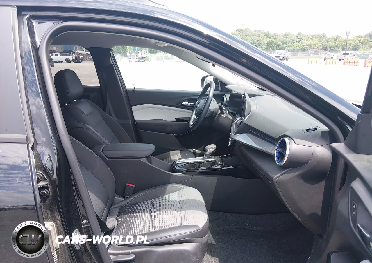 2025 Chevrolet Trax Fwd Lt VIN:KL77LHEP5SC014629 - 5