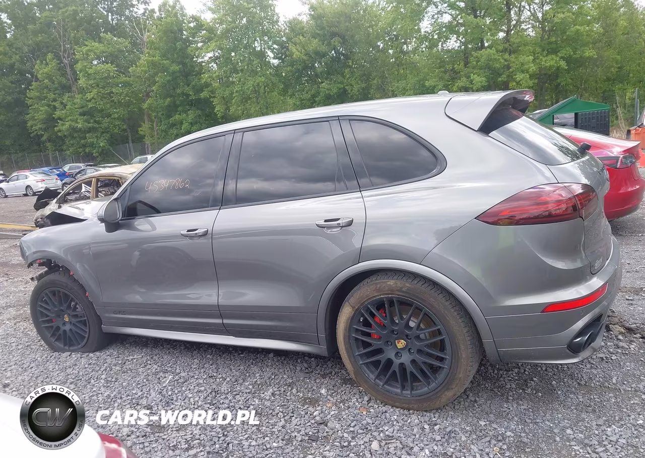 2016 Porsche Cayenne Gts VIN:WP1AD2A25GLA77538 - 14