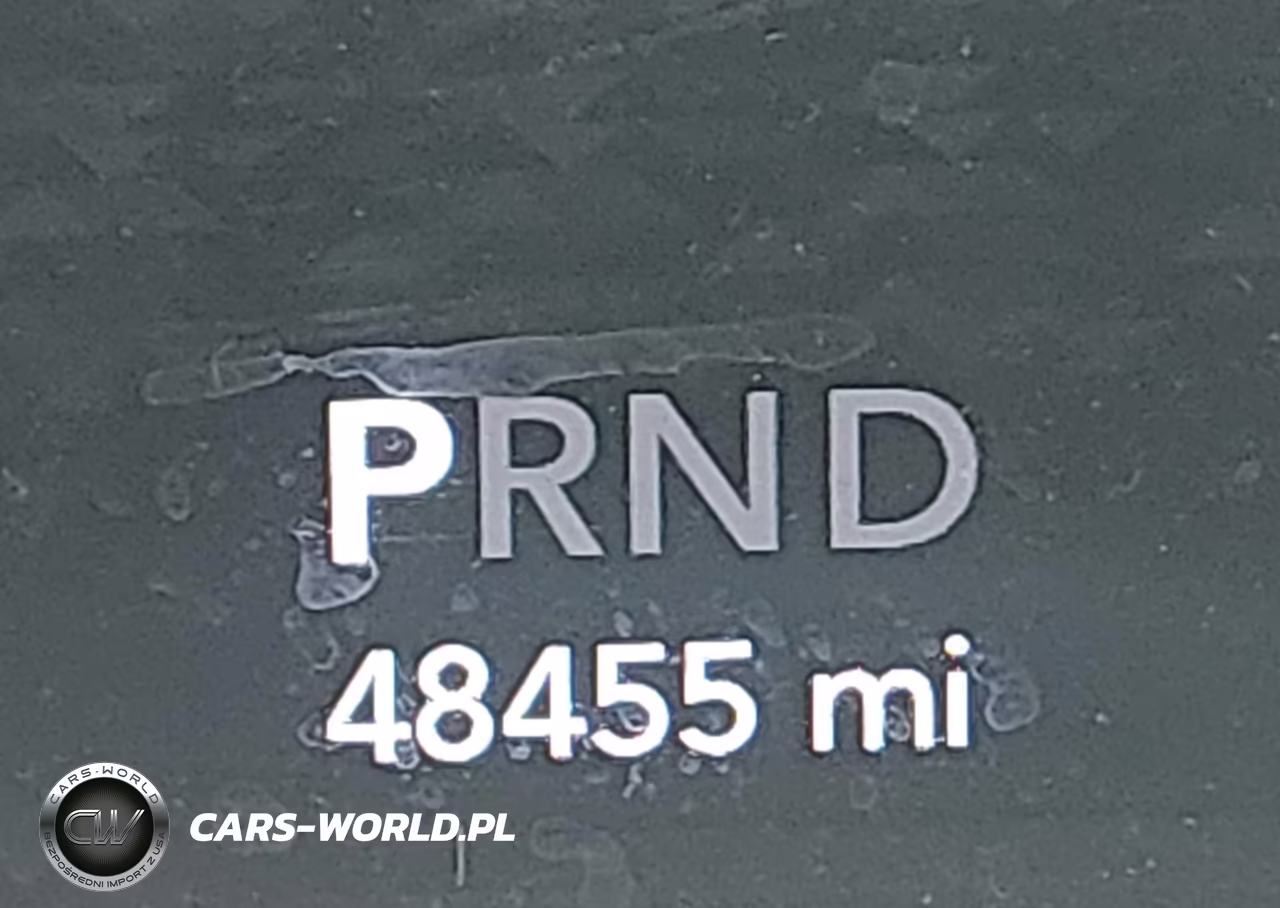 2018 Jeep Wrangler Unlimited Sahara 4X4 VIN:1C4HJXEN5JW215496 - 15