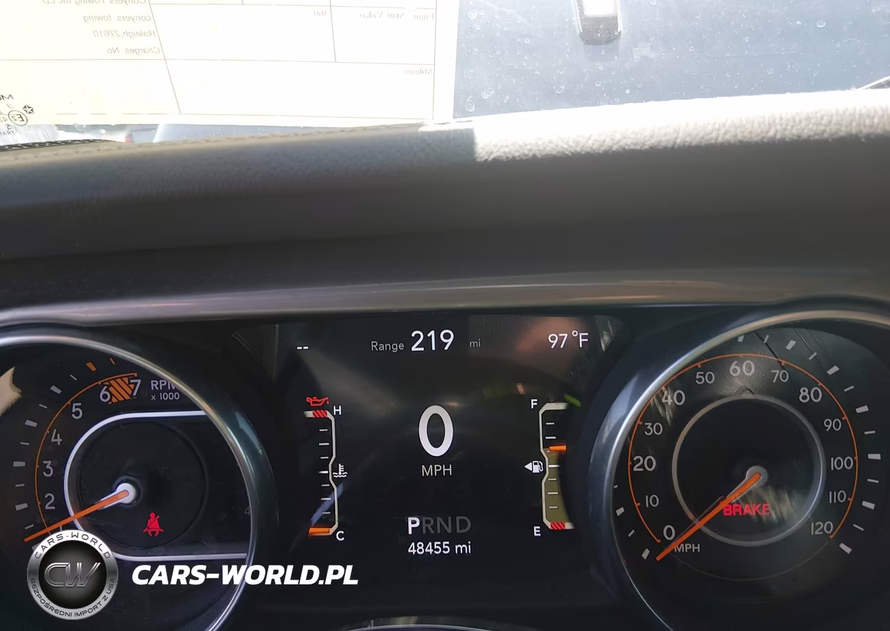 2018 Jeep Wrangler Unlimited Sahara 4X4 VIN:1C4HJXEN5JW215496 - 7