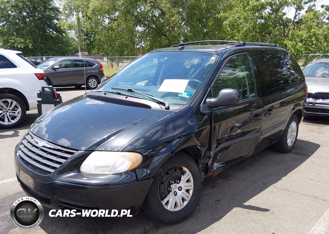 2005 Chrysler Town & Country VIN:1C4GP45R85B392293 - 6