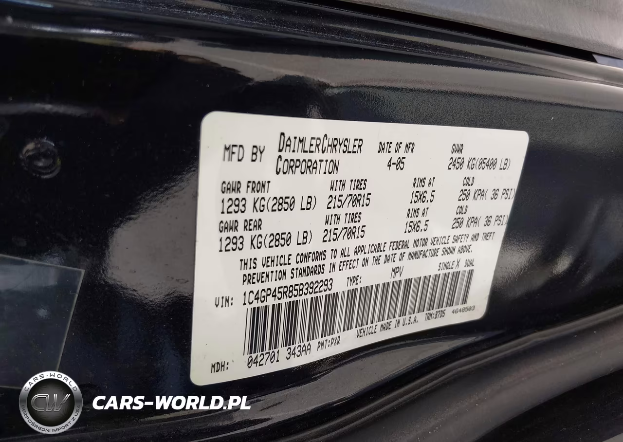 2005 Chrysler Town & Country VIN:1C4GP45R85B392293 - 9