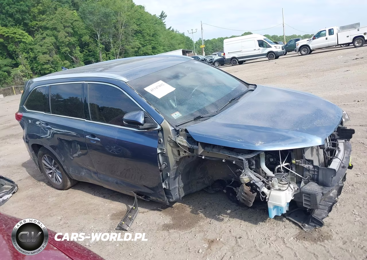 2018 Toyota Highlander Xle VIN:5TDJZRFHXJS818622 - 14