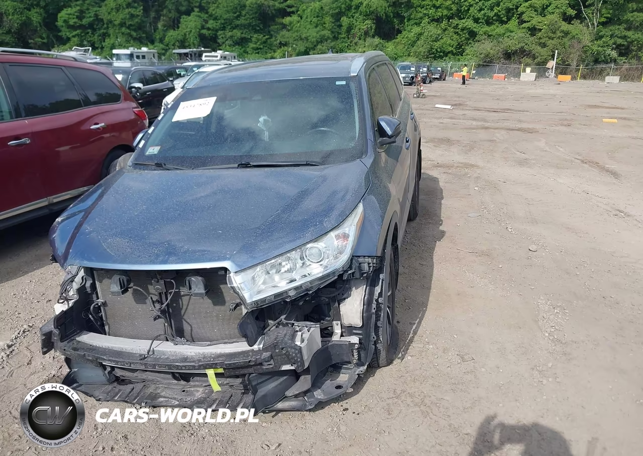 2018 Toyota Highlander Xle VIN:5TDJZRFHXJS818622 - 2