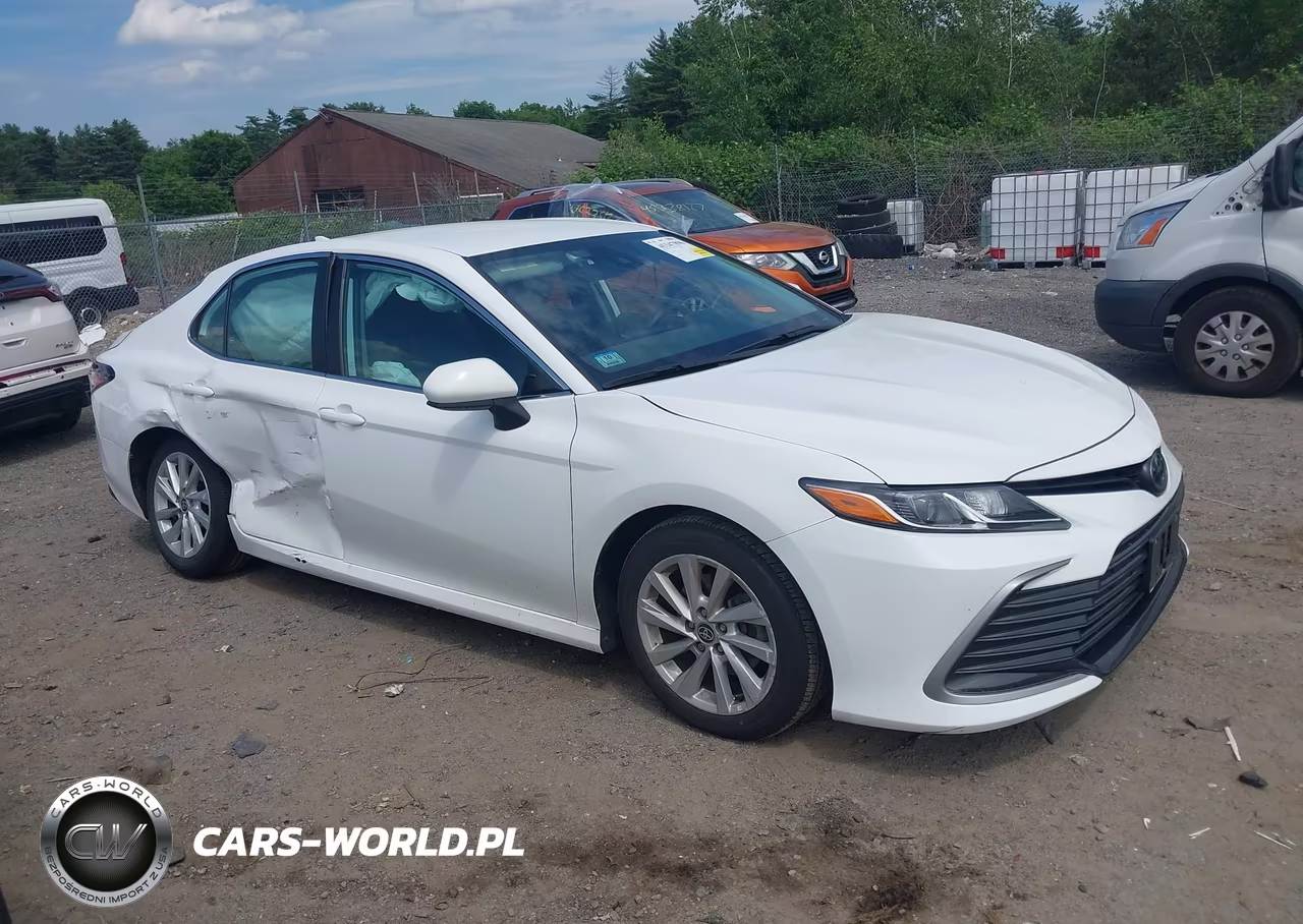 2024 Toyota Camry Le