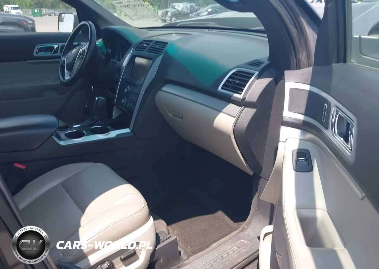 2012 Ford Explorer Xlt VIN:1FMHK7D8XCGA11939 - 5