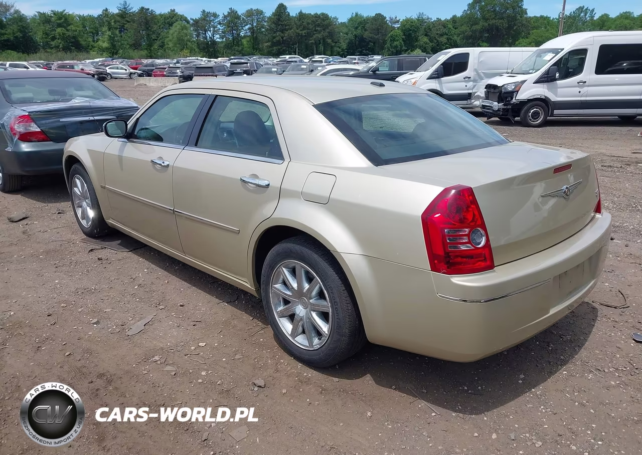 2010 Chrysler 300 Touring-Signature Series-Executive Series VIN:2C3CA5CV2AH213581 - 3