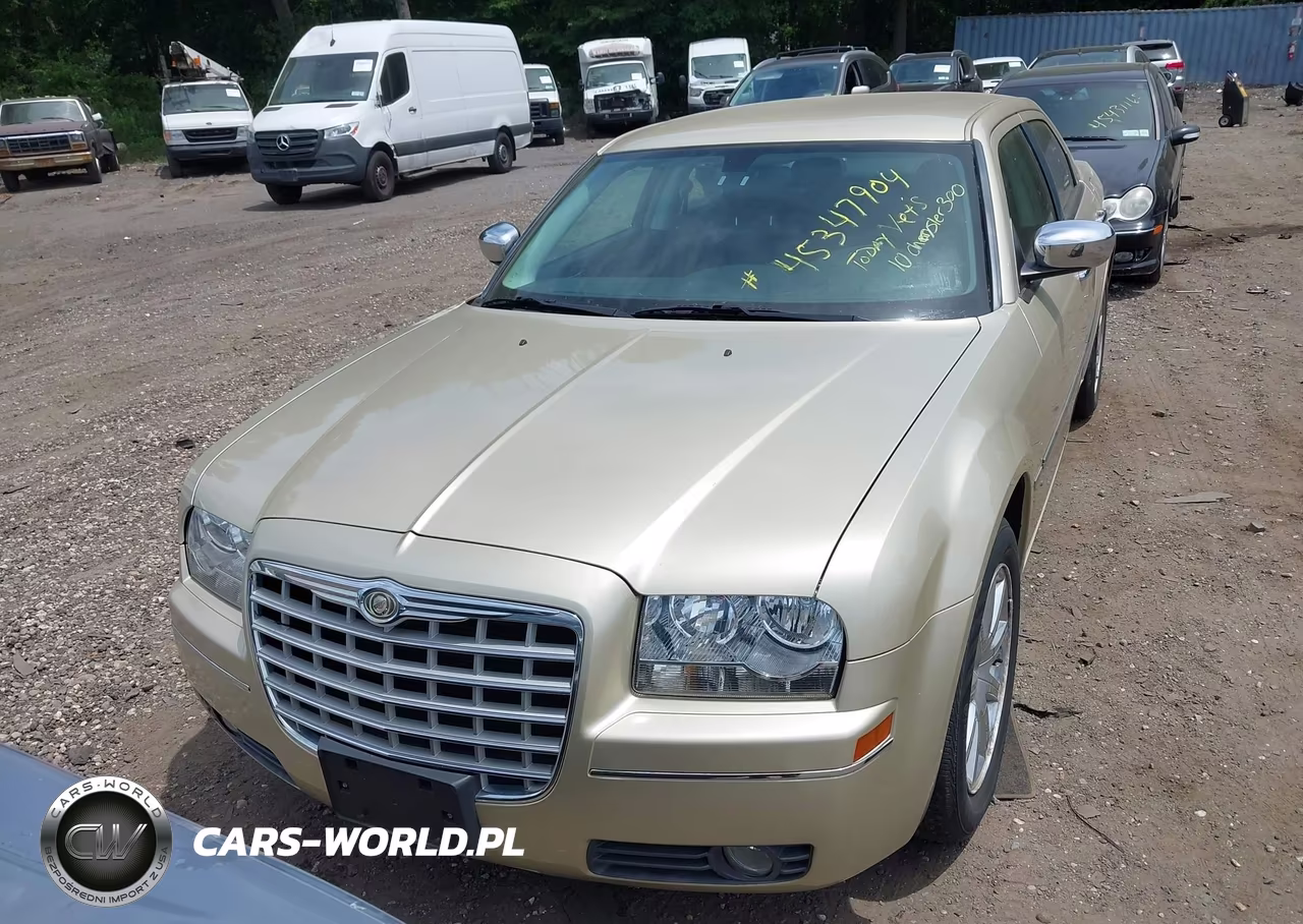 2010 Chrysler 300 Touring-Signature Series-Executive Series VIN:2C3CA5CV2AH213581 - 6