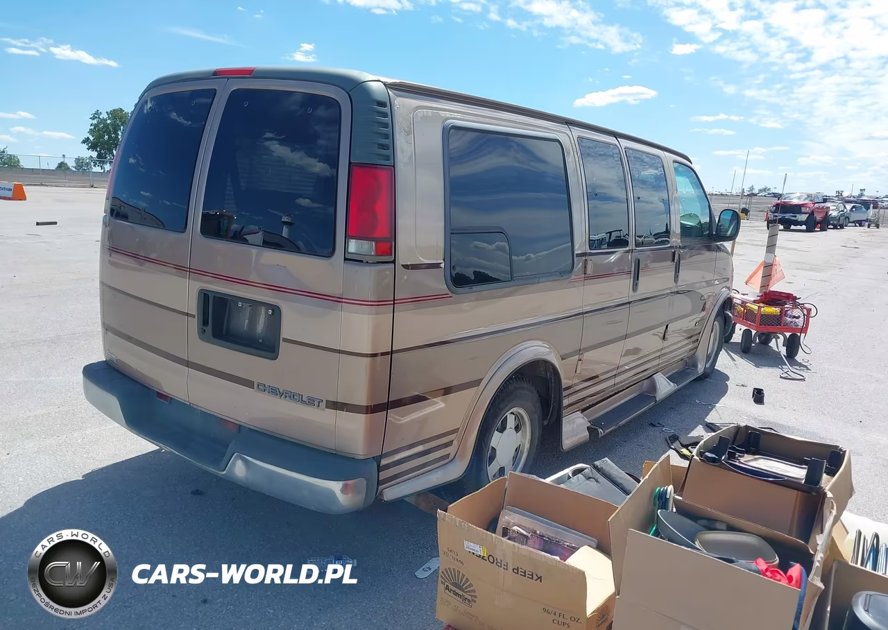 1998 Chevrolet Chevy Van G1500 VIN:1GBFG15R5W1106762 - 4