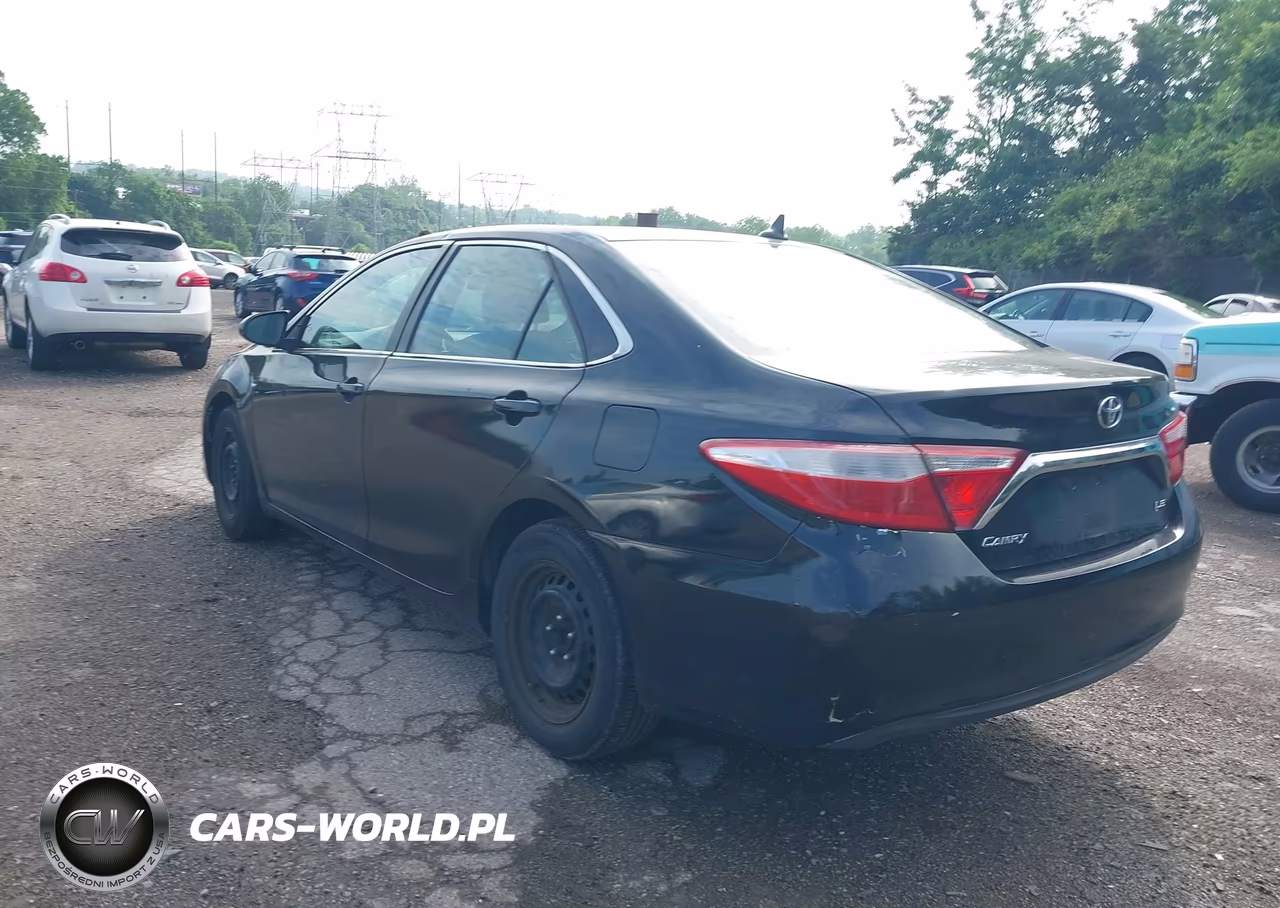 2015 Toyota Camry Le VIN:4T1BF1FK4FU038222 - 3