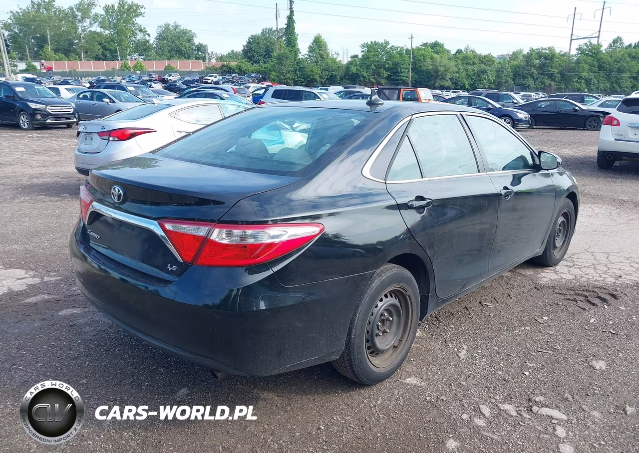 2015 Toyota Camry Le VIN:4T1BF1FK4FU038222 - 4