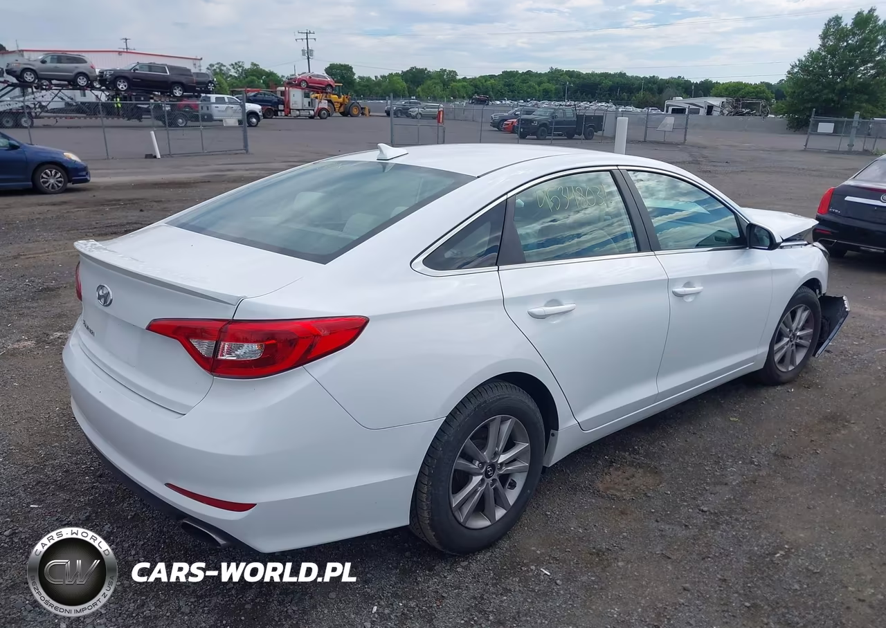 2016 Hyundai Sonata Se VIN:5NPE24AF4GH330537 - 4