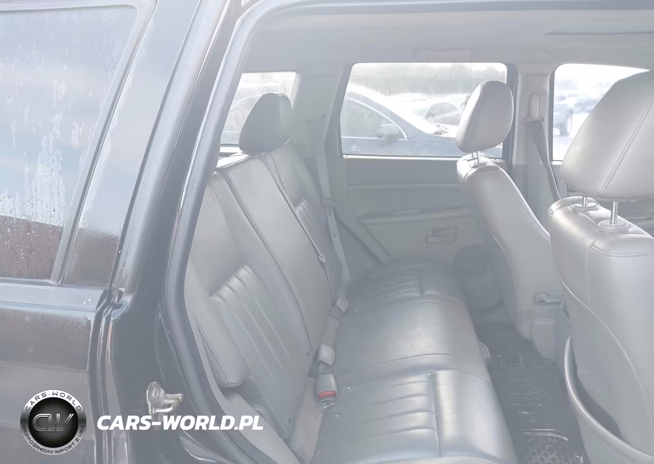 2007 Jeep Grand Cherokee Laredo VIN:1J8GR48K57C566318 - 8
