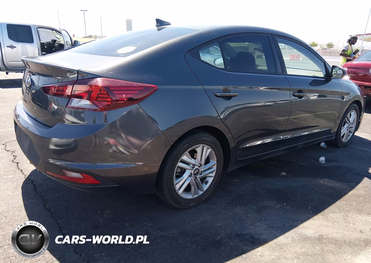2020 Hyundai Elantra Sel VIN:5NPD84LF2LH587164 - 4