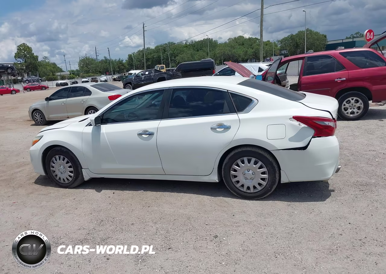 2018 Nissan Altima 2.5 S VIN:1N4AL3AP5JC161247 - 14