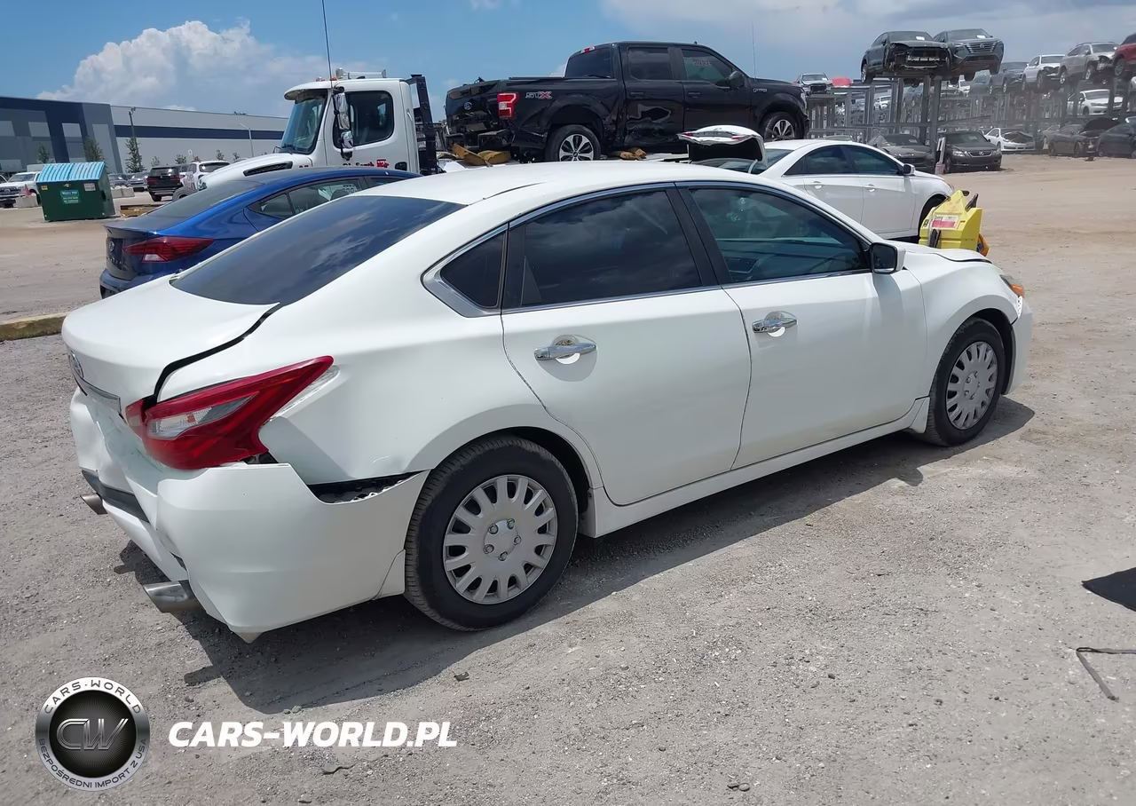 2018 Nissan Altima 2.5 S VIN:1N4AL3AP5JC161247 - 4