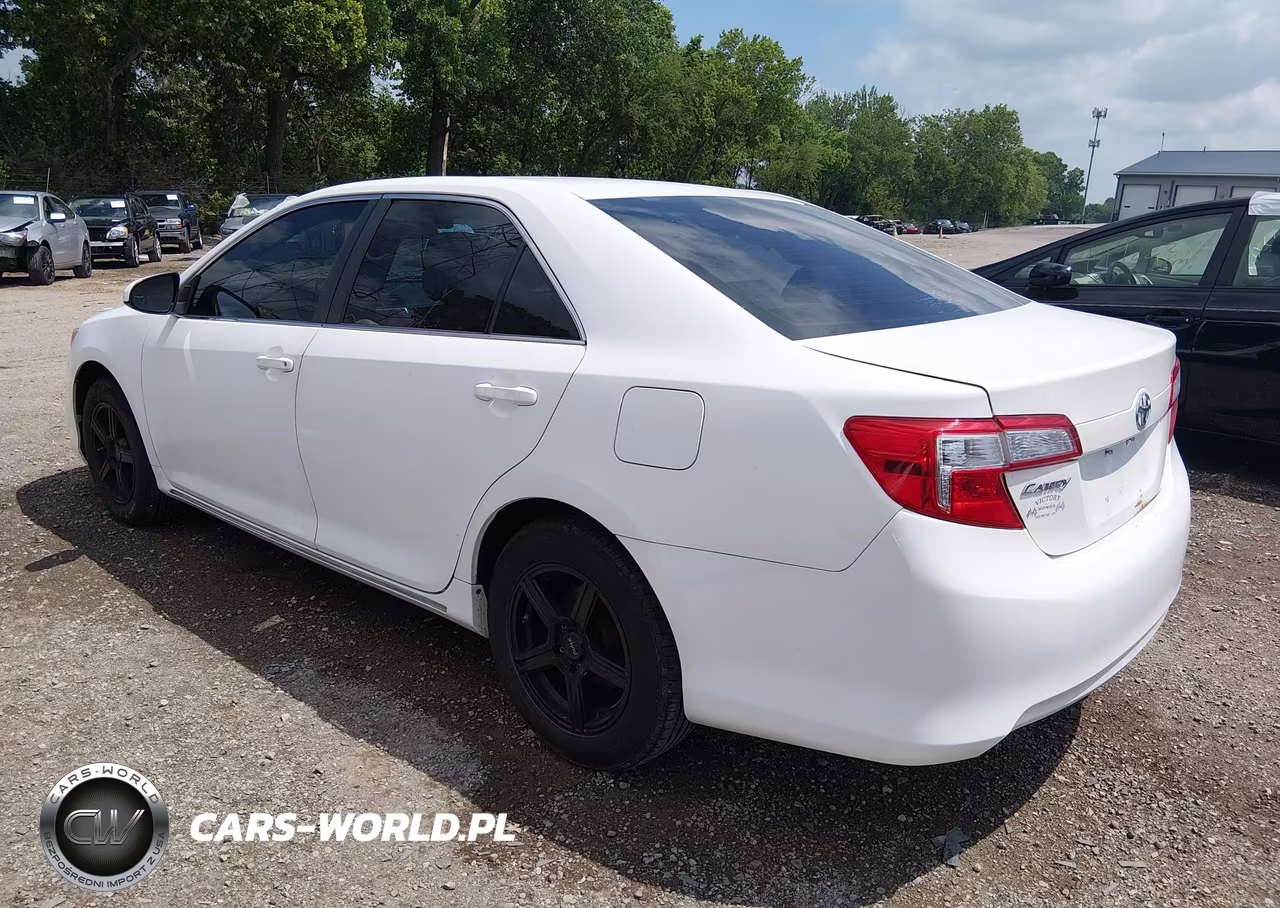 2013 Toyota Camry Le VIN:4T4BF1FK3DR309144 - 3