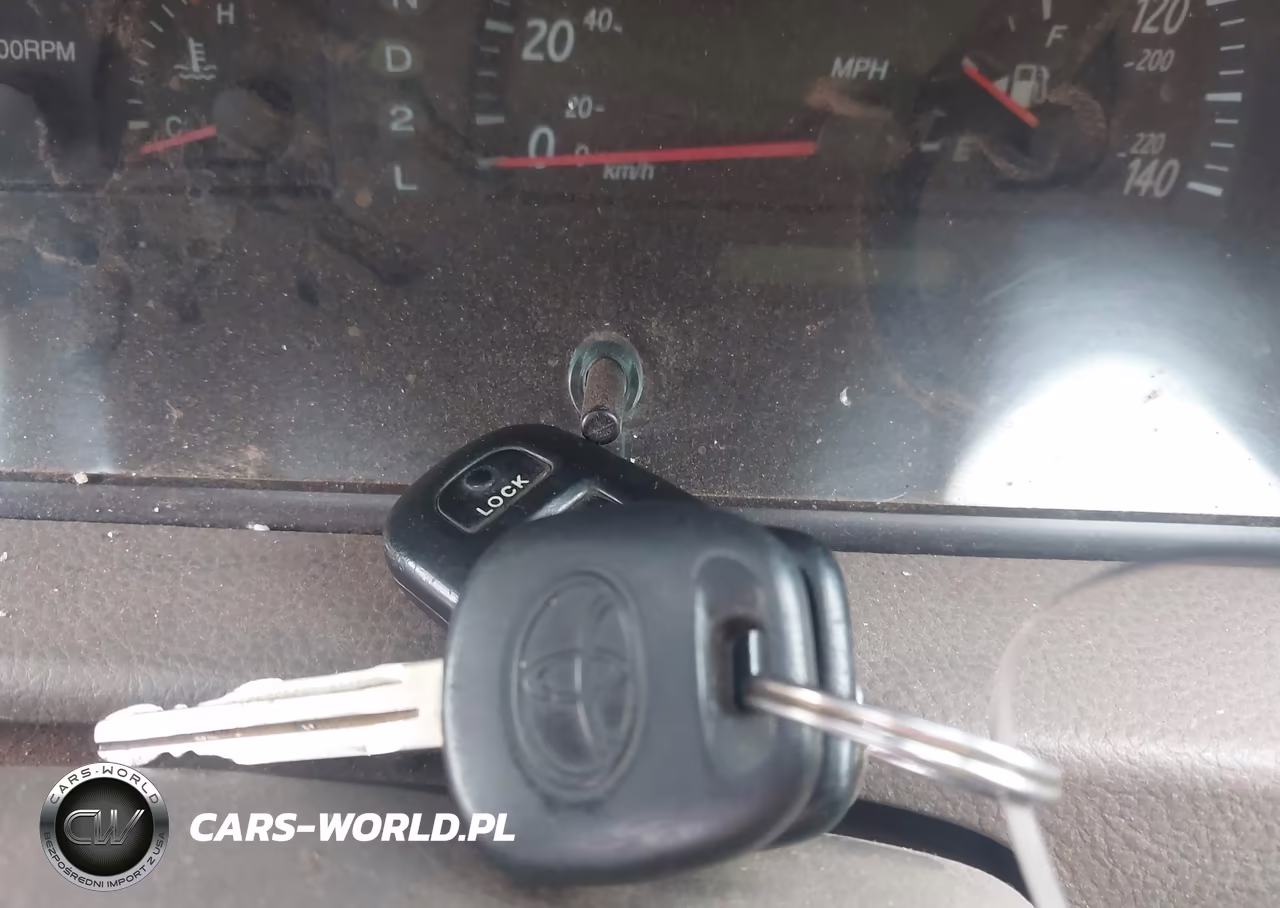 2002 Toyota Camry Le VIN:JTDBE32K120052508 - 11