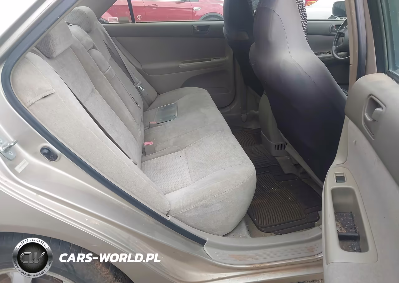 2002 Toyota Camry Le VIN:JTDBE32K120052508 - 8