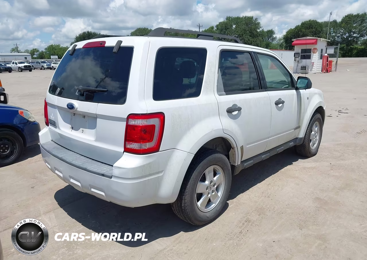 2008 Ford Escape Xlt VIN:1FMCU03108KB41958 - 4