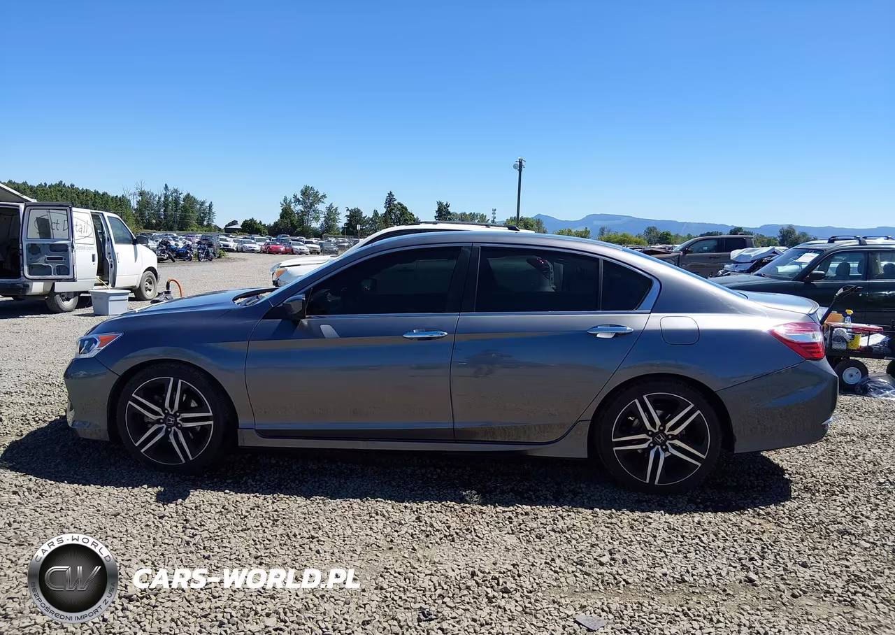 2016 Honda Accord Sport VIN:1HGCR2F52GA170349 - 14