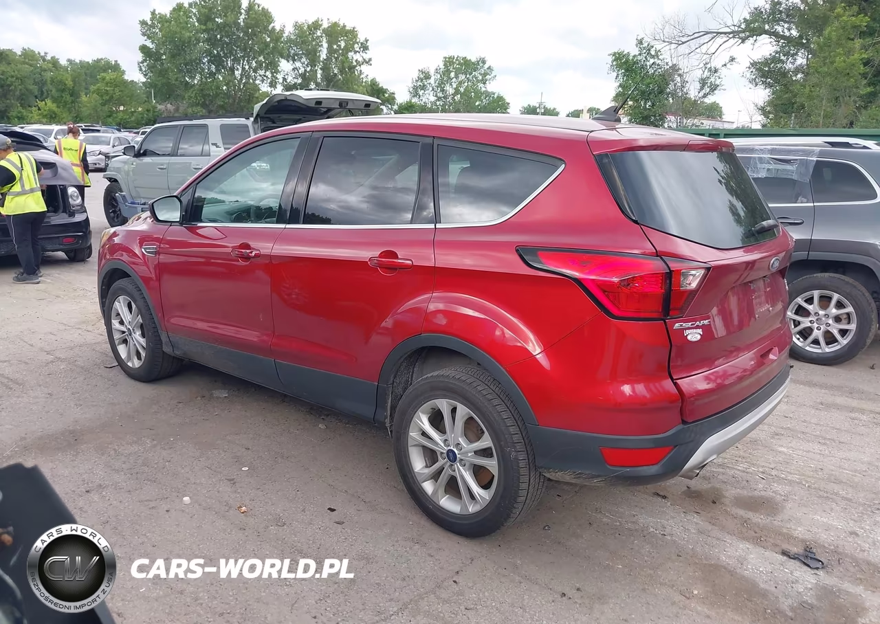 2019 Ford Escape Se VIN:1FMCU9GD8KUC53380 - 3
