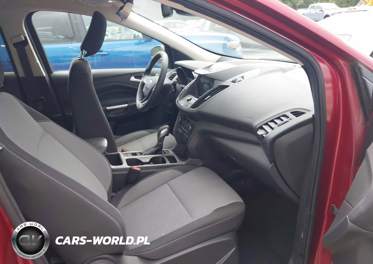 2019 Ford Escape Se VIN:1FMCU9GD8KUC53380 - 5