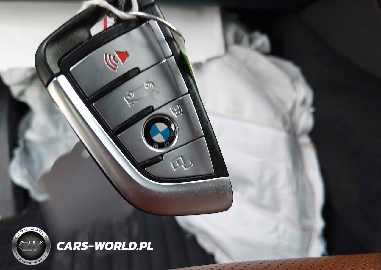 2021 BMW X6 xDrive40I VIN:5UXCY6C01M9G93104 - 11