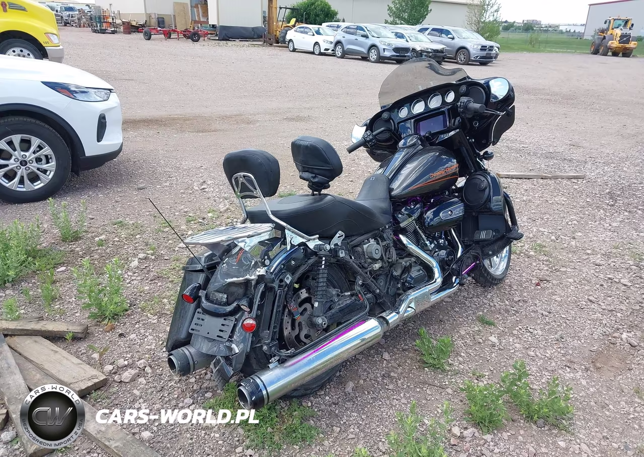 2019 Harley-Davidson Flhxs VIN:1HD1KRP12KB674884 - 4
