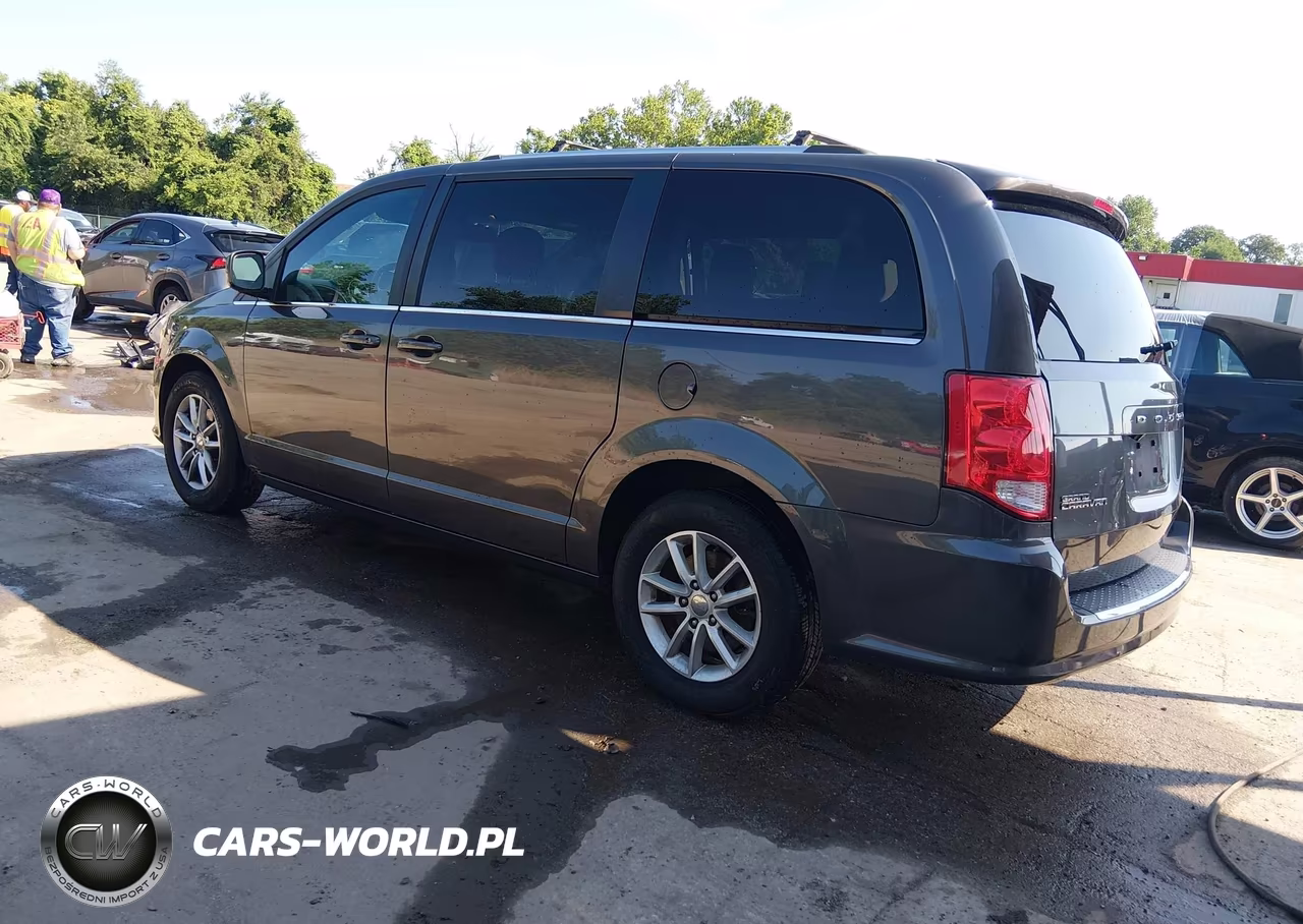 2018 Dodge Grand Caravan Sxt VIN:2C4RDGCG2JR301860 - 3