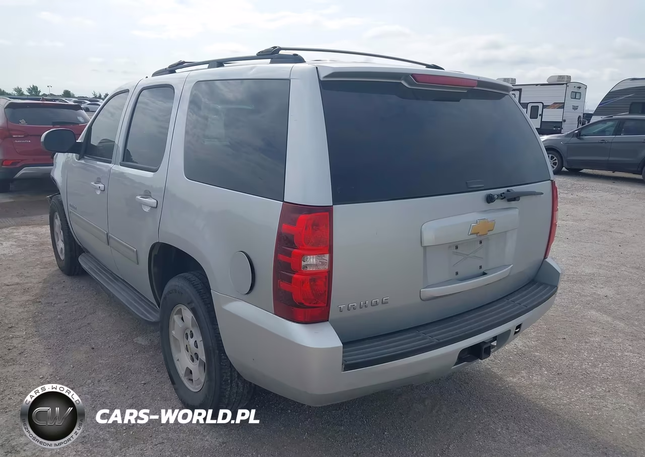 2013 Chevrolet Tahoe Ls VIN:1GNSCAE07DR141686 - 3